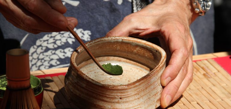 Традиционные инструменты Японской чайной церемонии